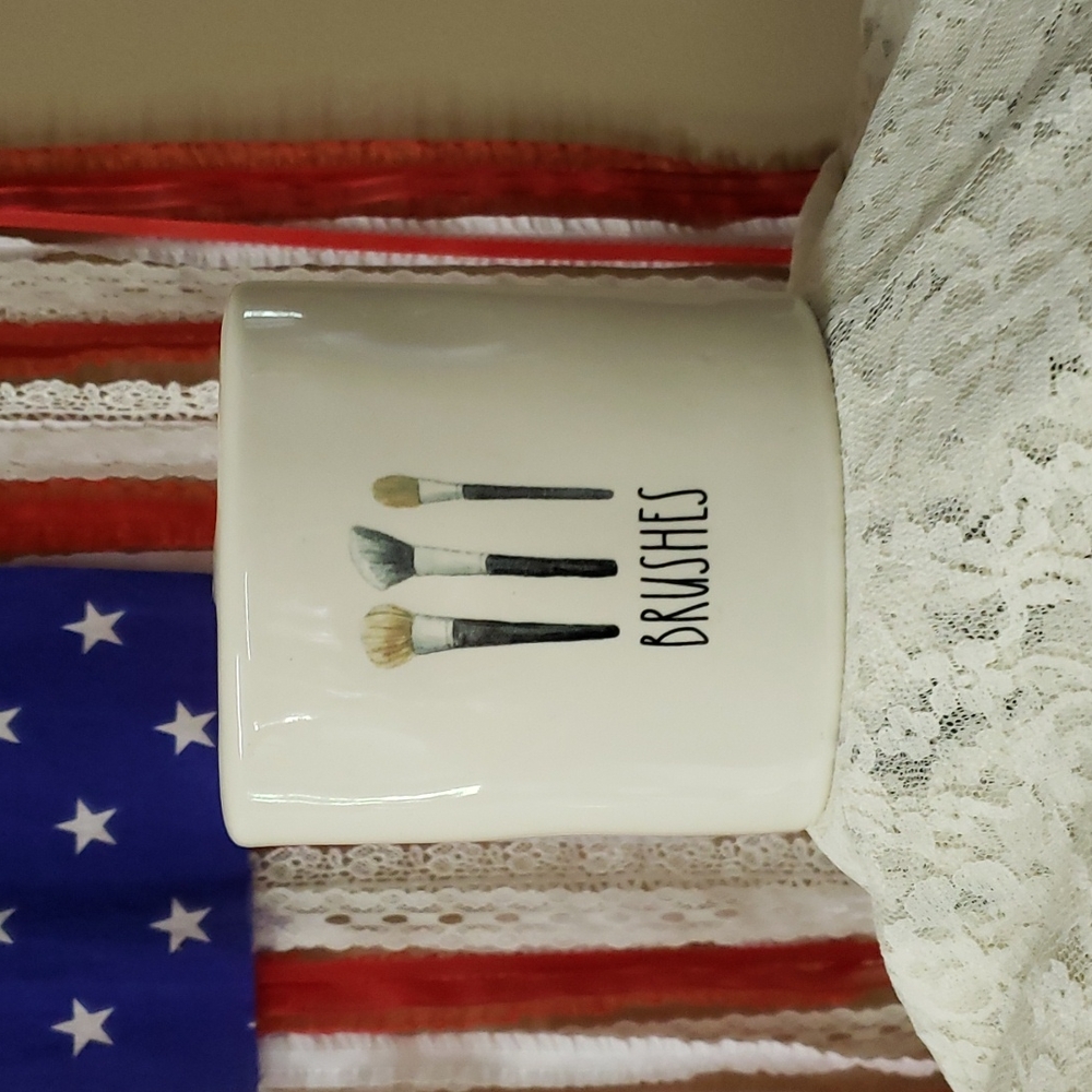 Rae Dunn BRUSHES holder